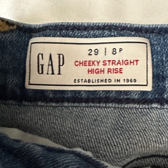 GAP Cheeky Straight High Rise Jeans - Picture 2 of 3